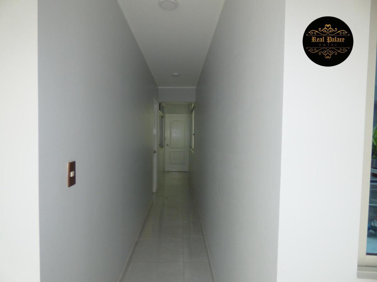 Hotel Real Palace Churin Exterior photo